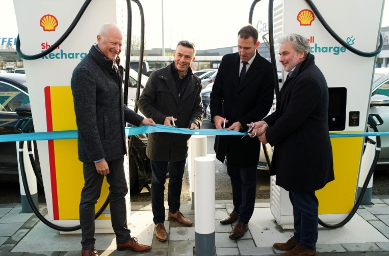 BELGIUM. Shell installs around 500 charging stations at Carrefour locations in Belgium