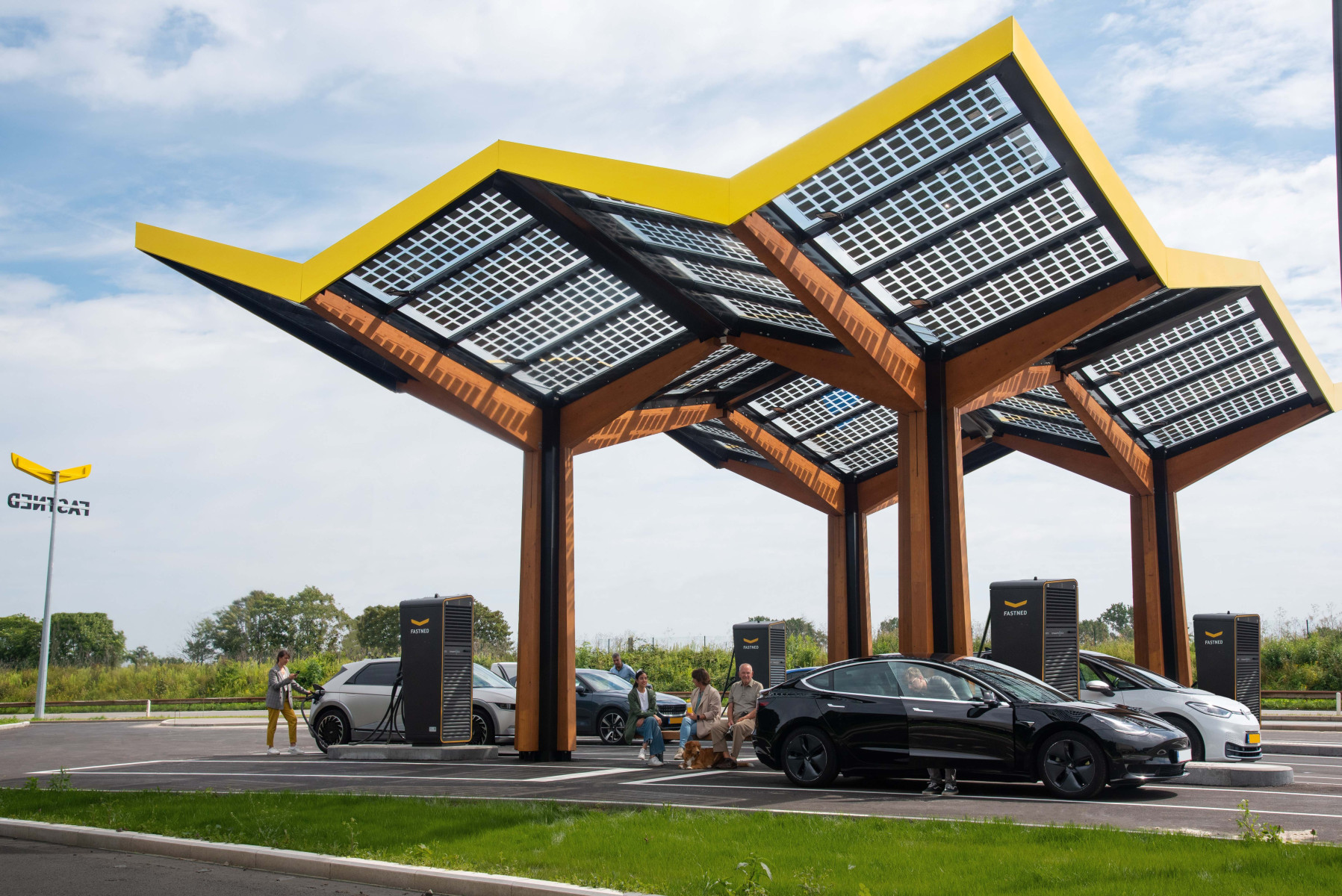 DENMARK. Fastned celebrates the opening of its first station in Denmark, in Helsingør