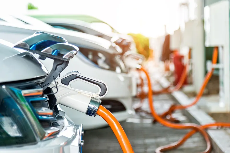 US. $960 Million in Funding to Boost Transportation Electrification, EV Charging, & Battery Innovation