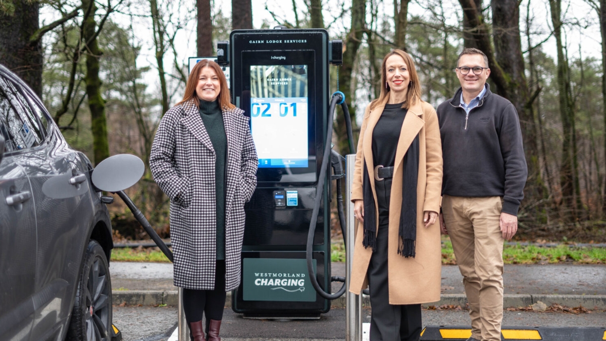 GeoPura powers the UK’s first hydrogen EV charging station at Cairn Lodge Services