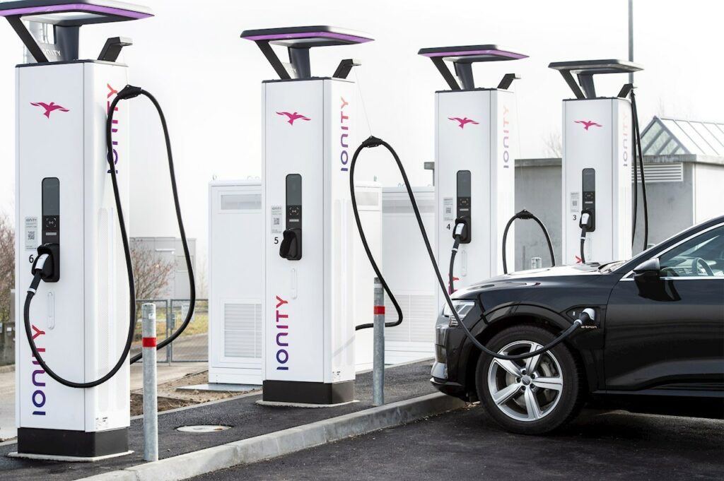 UK. IONITY opens first high-power EV charging site in Northern Ireland