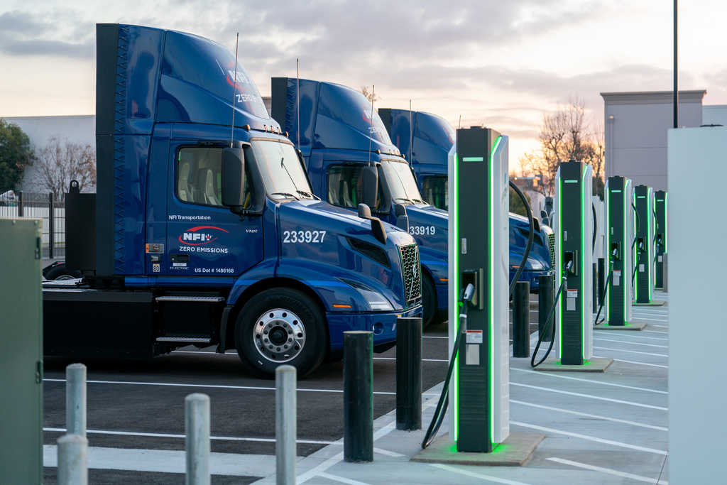 US. Joint Electric Truck Scaling Initiative (JETSI) Partners Celebrate ...