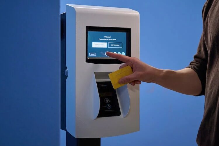 EUROPE. AFIR: Static QR codes remain permissible payment option at charging stations