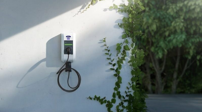 UK. Ford News Europe: Pro Launches Home Charging Solution To Help Businesses Adopt All-Electric E-Transit Custom Van