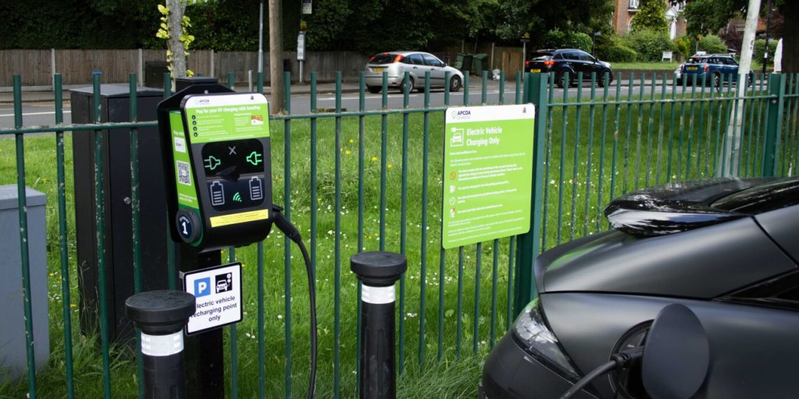 UK. Car Parks to Expand Electric Vehicle Charging Infrastructure